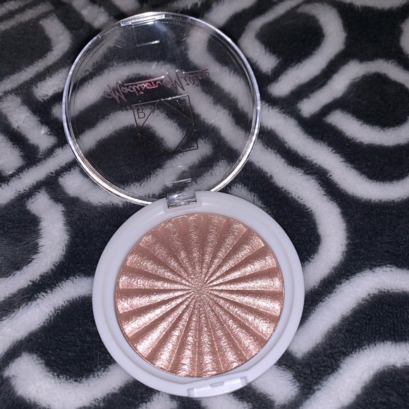 OFRA X MADISON MILLER HIGHLIGHTER